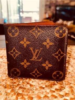 Louis Vuitton men’s bifold wallet vintage 1989